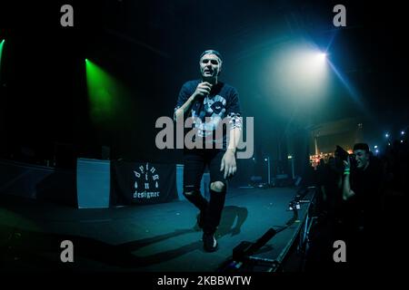 EMO Rapper Dying in Designer, richtiger Name Bobby O’Brien, tritt am 29 2019. November live im Alcatraz in Mailand auf. Dying in Designer ist ein in Chicago ansässiger Sänger/Rapper, der kürzlich einen Vertrag mit The Hopeless Records unterzeichnet hat. Er ist einer der Vertreter von „emo Rap“, einer musikalischen Strömung, zu der auch Künstler wie Drake und XXXTentacion gehören. (Foto von Mairo Cinquetti/NurPhoto) Stockfoto