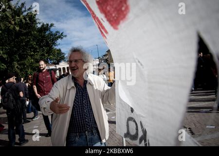Arbeiter protestieren am 30. November 2019 in Athen, Griechenland. (Foto von Nikolas Kokovlis/NurPhoto) Stockfoto