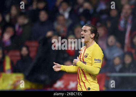 Antoine Griezmann aus Barcelona reagiert während des Liga-Spiels zwischen dem Club Atletico de Madrid und dem FC Barcelona am 1. Dezember 2019 in Wanda Metropolitano in Madrid, Spanien. (Foto von Jose Breton/Pics Action/NurPhoto) Stockfoto