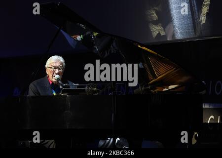 Peppino Di Capri nimmt an einer Fotocolalle während der Giornate Professionali del Cinema Sorrento Italien 41. am 2. Dezember 2019 Teil. (Foto von Franco Romano/NurPhoto) Stockfoto