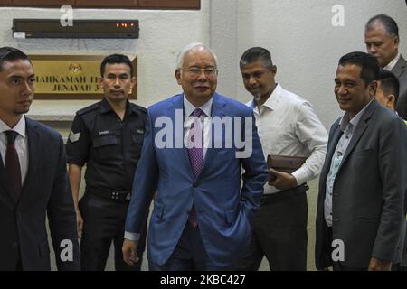 Der ehemalige Premierminister von Malaysia, Najib Abdul Razak, während der RM42 Millionen SRC Internationalen Verteidigungsphase des Prozesses am 3. Dezember 2019 im Kuala Lumpur Courts Complex in Kuala Lumpur, Malaysia. Die Verteidigung in Najib Razaks RM42-Millionen-Korruptionsszenario SRC International sagte heute dem Obersten Gerichtshof hier, dass der ehemalige Premierminister nur begrenzte Informationen und einen allgemeinen Überblick über die Angelegenheiten und Initiativen des Unternehmens erhalten habe. Foto von Matzain (Foto von Mat Zain/NurPhoto) Stockfoto