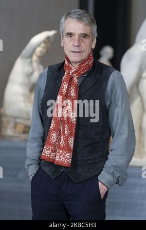 Der Schauspieler Jeremy Irons nimmt am 04. Dezember 2019 an der Fotoausstellung „Pintores y Reyes del Prado“ im El Prado Museum in Madrid, Spanien, Teil. (Foto von Oscar Gonzalez/NurPhoto) Stockfoto