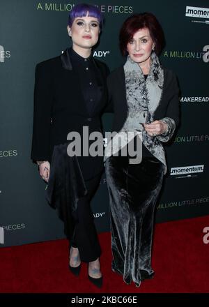 WEST HOLLYWOOD, LOS ANGELES, KALIFORNIEN, USA – 04. DEZEMBER: Kelly Osbourne und Mutter Sharon Osbourne kommen zur Los Angeles Special Screening of Momentum Pictures' 'A Million Little Pieces', die am 4. Dezember 2019 im London Hotel West Hollywood in Beverly Hills in West Hollywood, Los Angeles, Kalifornien, USA, stattfand. (Foto von Xavier Collin/Image Press Agency/NurPhoto) Stockfoto