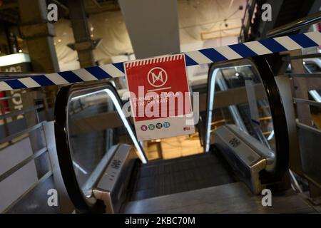 Elf der 14 U-Bahnlinien (RATP) sind am Donnerstag, den 5. Dezember 2019, aufgrund des Streiks gegen die Rentenreform vollständig stillgesetzt. Foto aufgenommen am Bahnhof Montparnasse Paris (Frankreich) (Foto von Estelle Ruiz/NurPhoto) Stockfoto