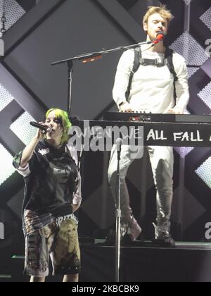 INGLEWOOD, LOS ANGELES, KALIFORNIEN, USA - 06. DEZEMBER: Billie Eilish und Finneas O'Connell treten beim Jingle Ball 2019 von KIIS FM 102,7 auf, der am 6. Dezember 2019 im Forum in Inglewood, Los Angeles, Kalifornien, USA, stattfand. (Foto von Xavier Collin/Image Press Agency/NurPhoto) Stockfoto