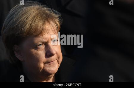 Angela Merkel, Bundeskanzlerin von Deutschland, gesehen während ihres Besuches im ehemaligen nationalsozialistischen deutschen Konzentrations- und Vernichtungslager Auschwitz II Birkenau. Am Freitag, den 6. Dezember 2019, im Lager Auschwitz, Oswiecim, Polen. (Foto von Artur Widak/NurPhoto) Stockfoto