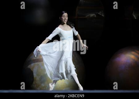 Tänzer während der Performance El cascanueces (der Nussknacker) der Nationalen Tanzkompanie Spaniens im Theater de la Zarzuela de Madrid. 8. Dezember 2019 Spanien. (Foto von Oscar Gonzalez/NurPhoto) Stockfoto