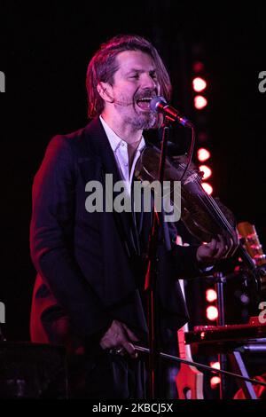 Rodrigo D'Erasmo tritt am 10. Dezember 2019 für Manuel Agnelli von Afterhours am Teatro Degli Arcimboldi in Mailand, Italien, auf. (Foto von Mairo Cinquetti/NurPhoto) Stockfoto