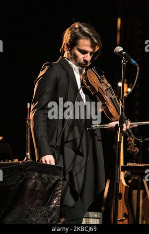 Rodrigo D'Erasmo tritt am 10. Dezember 2019 für Manuel Agnelli von Afterhours am Teatro Degli Arcimboldi in Mailand, Italien, auf. (Foto von Mairo Cinquetti/NurPhoto) Stockfoto