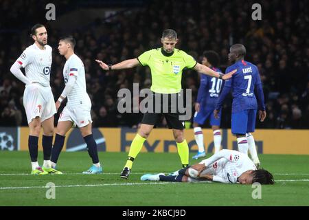 Schiedsrichter Tasos Sidiropoulos während des UEFA Champions League-Spiels H des FC Chelsea - Lille OSC am 10. Dezember 2019 in London, Großbritannien. (Foto von Jakub Porzycki/NurPhoto) Stockfoto