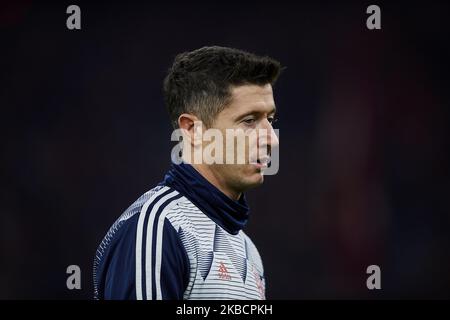 Robert Lewandowski von Bayern München beim Aufwärmen vor dem UEFA Champions League-Spiel der Gruppe B zwischen Bayern München und Tottenham Hotspur in der Allianz Arena am 11. Dezember 2019 in München. (Foto von Jose Breton/Pics Action/NurPhoto) Stockfoto