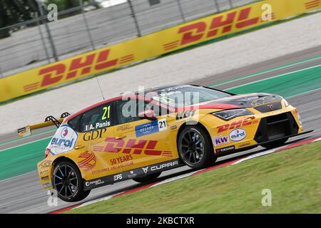 Fotoaktion Aurelien Panis Fahrer des Comtoyou DHL Team Cupra Racing beim FIA WTCR Rennen von Malaysia auf dem Sepang International Circuit am 13. Dezember 2019 in Sepang, Selangor, Malaysia (Foto von Muhammad Amir Abidin/NurPhoto) Stockfoto