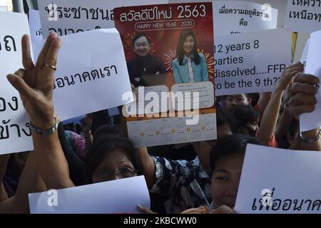 Anhänger des thailändischen Politikers und Führer der oppositionellen Zukunftspartei Thanathorn Juangroongruangkit nehmen an einer Kundgebung in Bangkok, Thailand, Teil. 14. Dezember 2019. (Foto von Anusak Laowias/NurPhoto) Stockfoto