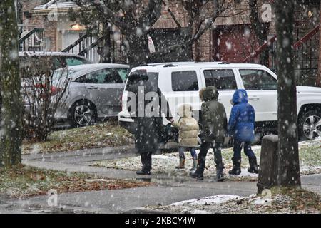 Am 14. Dezember 2019 bedeckte nasser Schnee die Stadt Toronto, Ontario, Kanada. Der Sturm brachte Regen und nassen Schnee über den Großraum Toronto und ließ zwischen 3-5 cm Schnee auf dem Boden liegen. (Foto von Creative Touch Imaging Ltd./NurPhoto) Stockfoto