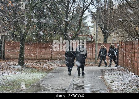 Am 14. Dezember 2019 bedeckte nasser Schnee die Stadt Toronto, Ontario, Kanada. Der Sturm brachte Regen und nassen Schnee über den Großraum Toronto und ließ zwischen 3-5 cm Schnee auf dem Boden liegen. (Foto von Creative Touch Imaging Ltd./NurPhoto) Stockfoto