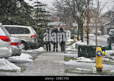 Am 14. Dezember 2019 bedeckte nasser Schnee die Stadt Toronto, Ontario, Kanada. Der Sturm brachte Regen und nassen Schnee über den Großraum Toronto und ließ zwischen 3-5 cm Schnee auf dem Boden liegen. (Foto von Creative Touch Imaging Ltd./NurPhoto) Stockfoto