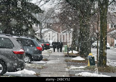 Am 14. Dezember 2019 bedeckte nasser Schnee die Stadt Toronto, Ontario, Kanada. Der Sturm brachte Regen und nassen Schnee über den Großraum Toronto und ließ zwischen 3-5 cm Schnee auf dem Boden liegen. (Foto von Creative Touch Imaging Ltd./NurPhoto) Stockfoto