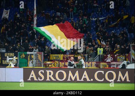 ALS Roma-Anhänger beim Fußballspiel der italienischen Serie A zwischen AS Roma und Spal im Olympiastadion in Rom am 15. dezember 2019. (Foto von Silvia Lore/NurPhoto) Stockfoto