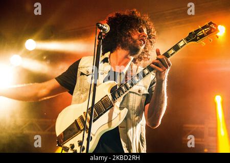 Andrew Stockdale von Wolfmother spielt am 01 2014. Juli live in Mailand, Italien. Wolfmother sind eine australische Hard Rock Band aus Sydney, New South Wales. Die 2004 gegründete Gruppe konzentriert sich auf Sänger und Gitarrist Andrew Stockdale, der das einzige ständige Mitglied der Formation ist (Foto: Mairo Cinquetti/NurPhoto) Stockfoto