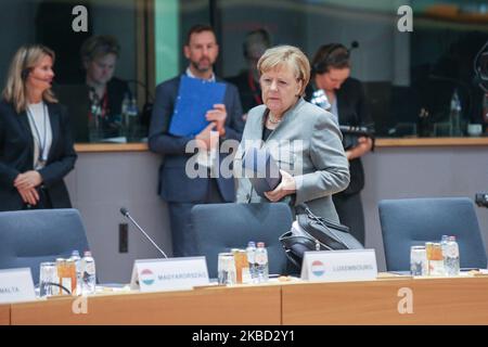 Angela Merkel, Bundeskanzlerin von Deutschland, die am zweiten Tag des Treffens der EU-Staats- und Regierungschefs auf dem Roundtable ankommt und mit den Staats- und Regierungschefs der EU spricht. Brüssel, Belgien - 13. Dezember 2019 (Foto von Nicolas Economou/NurPhoto) Stockfoto