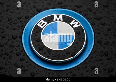 Das Logo des BMW-Autos ist am 12. Dezember 2019 in der Straße von London, Großbritannien, abgebildet. (Foto von Beata Zawrzel/NurPhoto) Stockfoto