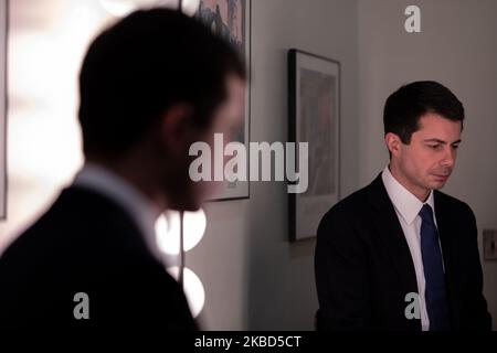 US-Präsidentschaftskandidatin Pete Buttigieg vor seinem Interview mit Dr. Julianne Malveaux in ihrer Show ''Malveaux!'' Am Freitag, den 13. Dezember 2019, in Washington, D.C. (Foto: Cheriss May/NurPhoto) Stockfoto