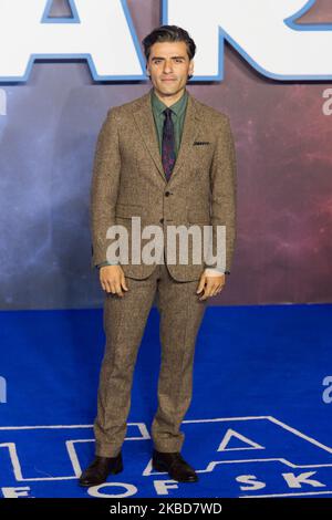 Oscar Isaac nimmt an der europäischen Filmpremiere von „Star Wars: The Rise of Skywalker“ am 18. Dezember 2019 auf dem Cineworld Leicester Square in London, England, Teil. (Foto von Wiktor Szymanowicz/NurPhoto) Stockfoto