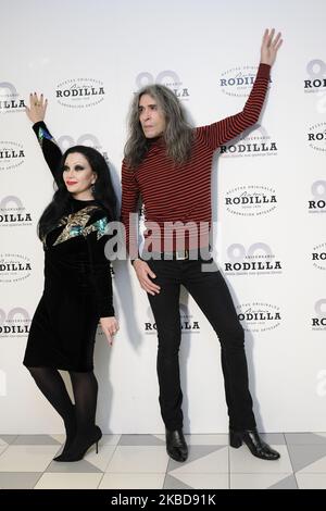Die spanischen Sänger Olvido Gara 'Alaska' und Mario Vaquerizo während des 80.-jährigen Jubiläums von Rodilla am 19. Dezember 2019 in Madrid, Spanien. (Foto von Oscar Gonzalez/NurPhoto) Stockfoto