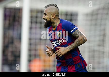 22 Arturo Vidal aus Chile vom FC Barcelona feiert am 21. Dezember 2019 im Camp Nou in Barcelona, Spanien, ein Tor während des La Liga-Spiels zwischen dem FC Barcelona und Deportivo Alaves. (Foto von Xavier Bonilla/NurPhoto) Stockfoto