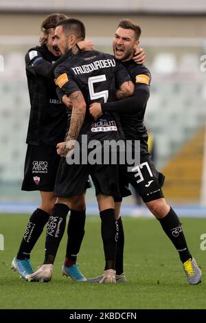 Anthony Taugourdeau von Trapani Calcio 1905 feiert am 22. Dezember 2019 in Pescara, Italien, ein Tor beim Spiel der italienischen Serie B 2019/2020 zwischen Pescara Calcio 1936 und Trapani Calcio 1905 im Stadio Adriatico Giovanni Cornacchia. (Foto von Danilo Di Giovanni/NurPhoto) Stockfoto