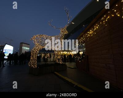 Allgemeine Ansicht der Architektur der Piazza Gae Aulenti (Platz Gae Aulenti) während der Weihnachtszeit in Mailand, am 23. Dezember 2019. (Foto von Alberto Pezzali/NurPhoto) Stockfoto