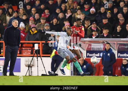 Amari'i Bell (17) von Blackburn Rovers kämpft mit Alfa Semedo (17) aus Nottingham Forest während des Sky Bet Championship-Spiels zwischen Nottingham Forest und Blackburn Rovers am City Ground, Nottingham, am Mittwoch, dem 1.. Januar 2020. (Foto von Jon Hobley/ MI News/NurPhoto) Stockfoto