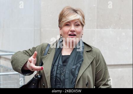 Schatten-Außenministerin Emily Thornberry verlässt am 05. Januar 2020 das BBC Broadcasting House im Zentrum von London in London, England. Emily Thornberry erklärte ihre Kandidatur im Rennen um die Führung der Labour Party, das nächste Woche beginnen soll. (Foto von Wiktor Szymanowicz/NurPhoto) Stockfoto