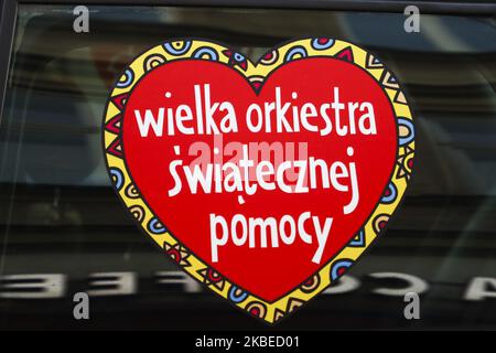 Logo des Großen Finales des Großen Orchesters der Weihnachtshilfe 28. in Krakau, Polen, am 12. Januar 2020. Die jährliche Spendenaktion des Großen Orchesters der Weihnachtshilfe (Wielka Orkiestra Swiatecznej Pomocy - WoSP) ist die größte gemeinnützige Organisation in Polen, die sich zum Ziel gesetzt hat, Geld für medizinische Bedürfnisse und medizinische Ausbildung zu sammeln. (Foto von Beata Zawrzel/NurPhoto) Stockfoto