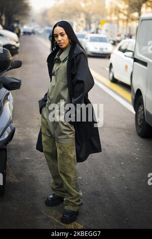 Die Leute besuchen die Street Style-Show in Fendi: 13. Januar - Mailand Men's Fashion Week Herbst/Winter 2020/2021 13. Januar 2020, Mailand, Italien (Foto von Nataliya Petrova/NurPhoto) Stockfoto