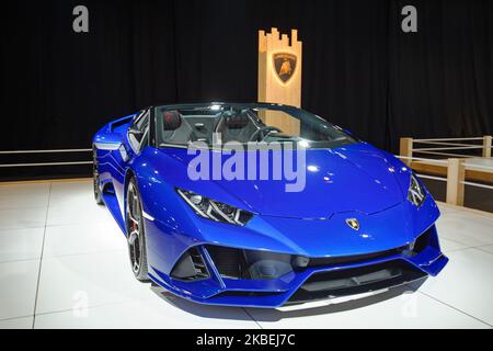 Auf der Brussels Dream Cars Show 2020 stellt die Marke Lamborghini am 09. Januar 2020 in Brüssel, Belgien, ihr Modell Lamborghini Huracan Evo Spyder aus. (Foto von Daniel Pier/NurPhoto) Stockfoto