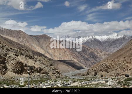 Tal hoch im Himalaya in Tsoltak, Ladakh, Jammu und Kaschmir, Indien am 5. Juli 2014. (Foto von Creative Touch Imaging Ltd./NurPhoto) Stockfoto