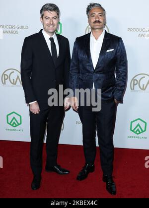 HOLLYWOOD, LOS ANGELES, KALIFORNIEN, USA - 18. JANUAR: Carthew Neal und Taika Waititi nehmen an den jährlichen Producers Guild Awards 31. Teil, die am 18. Januar 2020 im Hollywood Palladium in Hollywood, Los Angeles, Kalifornien, USA, verliehen wurden. (Foto von Xavier Collin/Image Press Agency/NurPhoto) Stockfoto