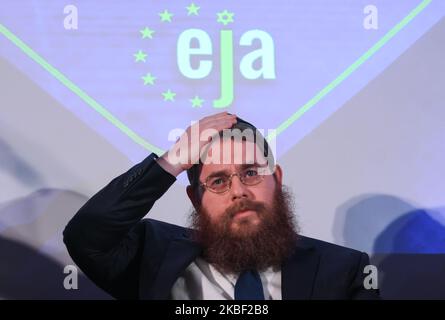 Rabbi Shlomo Koves, Vorsitzender der Aktions- und Schutzliga, beim Eröffnungstag der "Delegation nach Auschwitz" , einer zweitägigen Veranstaltung und Konferenz in Krakau und Auschwitz. Am Eröffnungstag sprachen Mitglieder der EJA und eingeladene EU-Parlamentarier die Notwendigkeit der Holocaust-Aufklärung in Europa als oberste Priorität an. Am 20. Januar 2020 in Krakau, Polen. (Foto von Artur Widak/NurPhoto) Stockfoto