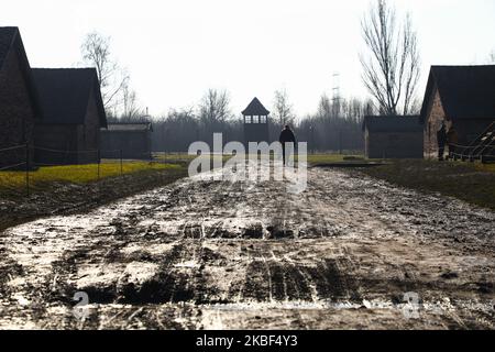 Eine Gasse im ehemaligen KZ-Vernichtungslager Auschwitz II-Birkenau in Oswiecim, Polen, am 21. Januar 2020. Am 27.. Januar begehen die Staats- und Regierungschefs der Welt den 75.. Jahrestag der Befreiung von Auschwitz. (Foto von Beata Zawrzel/NurPhoto) Stockfoto