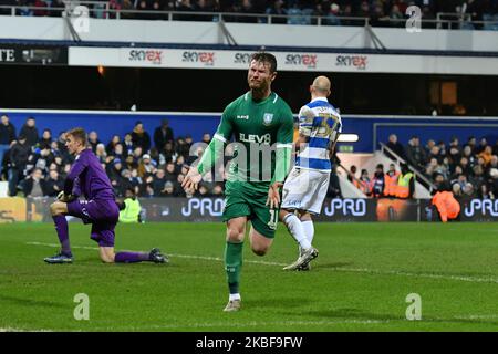 Sam Winnall aus Sheffield feiert am Freitag, den 24.. Januar 2020, das zweite Tor seines Teams beim Spiel der FA Cup 4. Round zwischen den Queens Park Rangers und Sheffield Wednesday im Kiyan Prince Foundation Stadium, London. (Foto von MI News/NurPhoto) Stockfoto