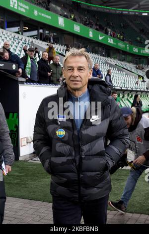 Jürgen Klinsmann, Cheftrainer der Hertha BSC, blickt vor dem 1 an. Bundesliga-Spiel zwischen VfL Wolfsburg und Hertha BSC in der Volkswagen Arena am 25. Januar 2020 in Wolfsburg. (Foto von Peter Niedung/NurPhoto) Stockfoto