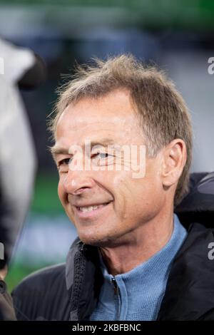 Jürgen Klinsmann, Cheftrainer der Hertha BSC, blickt vor dem 1 an. Bundesliga-Spiel zwischen VfL Wolfsburg und Hertha BSC in der Volkswagen Arena am 25. Januar 2020 in Wolfsburg. (Foto von Peter Niedung/NurPhoto) Stockfoto