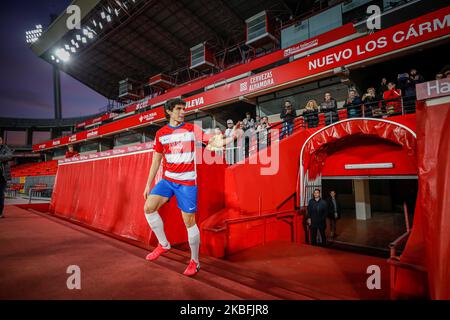 Der spanische Verteidiger des CF Granada, Jesus Vallejo, posiert während seiner offiziellen Präsentation im Stadion Nuevo Los Carmenes am 27. Januar 2020 in Granada, Spanien. (Foto von Fermin Rodriguez/NurPhoto) Stockfoto