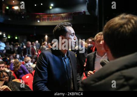 Der Abgeordnete Mounir Mahjoubi (C) der französischen Linkspartei La France Insoumise (LFI) nimmt am 27. Januar 2020 am Treffen von Benjamin Griveaux im Bobino-Theater in Paris Teil. Benjamin Griveaux ist der offizielle Kandidat der Republik Marken (LREM) für die Bürgermeisterwahl in Paris 2020, aber der Mathematiker Cédric Villani, der ein Abgeordneter der LREM ist, führt eine unabhängige rivalisierende Kampagne. Der französische Präsident Emmanuel Macron hatte Villani am Sonntag wegen der ersten Runde der lokalen und regionalen Wahlen im März aufgefordert, ihn zu überreden, sich mit Griveaux zu verbun, doch der Außenseiter Villani weigerte sich. (Ph Stockfoto