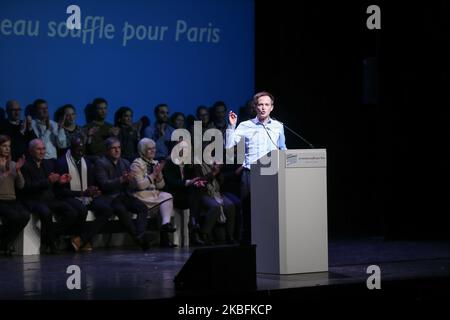 Pierre-Yves Bournazel, Abgeordneter der Union der Unabhängigen Demokraten (UDI), spricht am 27. Januar 2020 im Bobino-Theater anlässlich des Treffens von Benjamin Griveaux in Paris. Benjamin Griveaux ist der offizielle Kandidat der Republik Marken (LREM) für die Bürgermeisterwahl in Paris 2020, aber der Mathematiker Cédric Villani, der ein Abgeordneter der LREM ist, führt eine unabhängige rivalisierende Kampagne. Der französische Präsident Emmanuel Macron hat Villani am Sonntag wegen der ersten Runde der lokalen und regionalen Wahlen im März aufgefordert, ihn zu überreden, sich mit Griveaux, aber dem verstümmlpten Vilran zu verbun Stockfoto