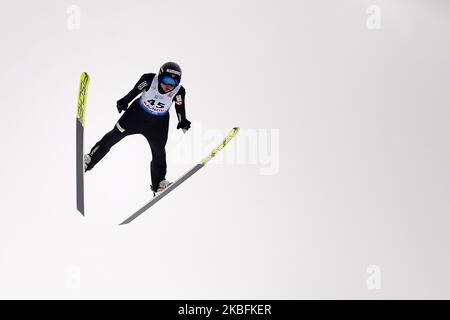 Maren Lunddy aus Norwegen in Aktion während der FIS Skisprung-Frauenweltmeisterschaft in Rasnov, Rumänien, 26. Januar 2020 (Foto: Alex Nicodim/NurPhoto) Stockfoto