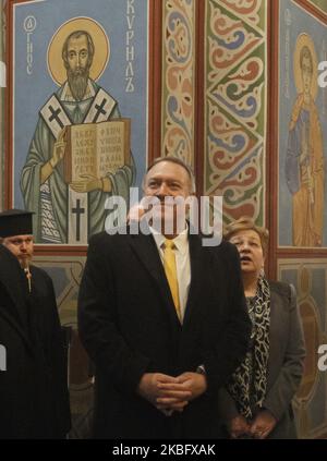 US-Außenminister Mike Pompeo besucht am 31. Januar 2020 die St.-Michaels-Kathedrale in Kiew, Ukraine. US-Außenminister Mike Pompeo besucht die Ukraine, um sich mit hochrangigen Vertretern der Ukraine, Vertretern der Religion, der Zivilgesellschaft und der Wirtschaft zu treffen. (Foto von STR/NurPhoto) Stockfoto