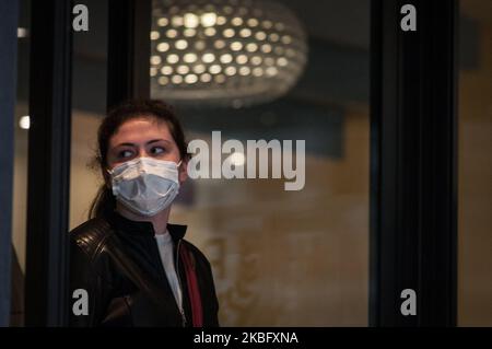 Eine allgemeine Ansicht des Palatino Grand Hotel, wo zwei chinesische Touristen, die Rom besuchten, am Donnerstag einen positiven Test auf ein neues Virus testeten, in Rom, Freitag, 31. Januar 2020. Italien Verbot alle Flüge aus und nach China, da die europäischen Länder ihre Reaktion auf das neue Virus verstärkt haben, das Tausende von Menschen in China krank gemacht und 19 andere Länder erreicht hat. Am 31. Januar Kommt Ein Tourist mit einer Maske aus dem Hotel. 2020 in Rom, Italien (Foto: Andrea Ronchini/NurPhoto) Stockfoto