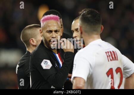 Der brasilianische Stürmer Neymar von Paris Saint-Germain während des französischen Fußballspiels L1 zwischen Paris Saint-Germain (PSG) und Montpellier Herault SC im Stadion Parc des Princes in Paris am 1. Februar 2020. (Foto von Mehdi Taamallah/NurPhoto) Stockfoto